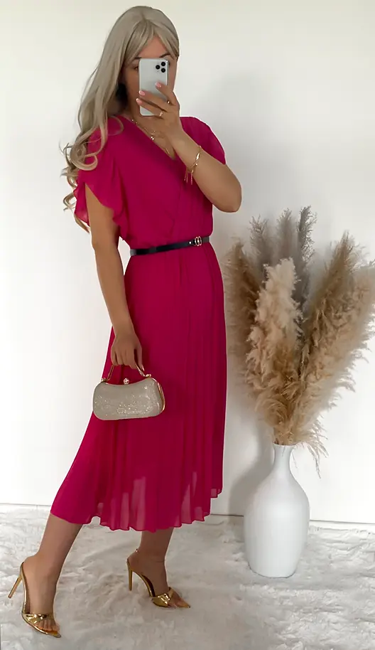 Sukienka plisowana, fuksja, szyfonowa na podszewce z wiskozy Sukienka plisowana, fuksja, szyfonowa na podszewce z wiskozy