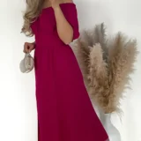 Sukienka fuksja z rozporkiem, możliwość noszenia jako hiszpanka lub tradycyjnie na ramionach, w tali z tyłu elastyczny ściągacz. Skład: 50% wiskoza, 45% poliester, 5% elastan Rozmiary: XL 2XL Długość całkowita 120 Rozmiar XL 42 Biust od 90 do 116 Pas od 70 do 100 Rozmiar 2XL 44 Biust od 100 do 120 Pas od 70 do 110