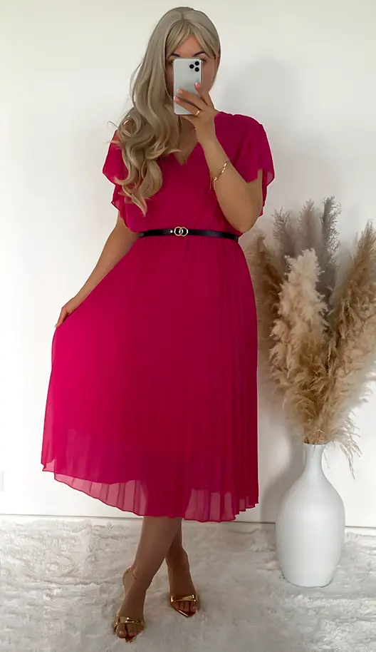 Sukienka plisowana, fuksja, szyfonowa na podszewce z wiskozy Sukienka plisowana, fuksja, szyfonowa na podszewce z wiskozy